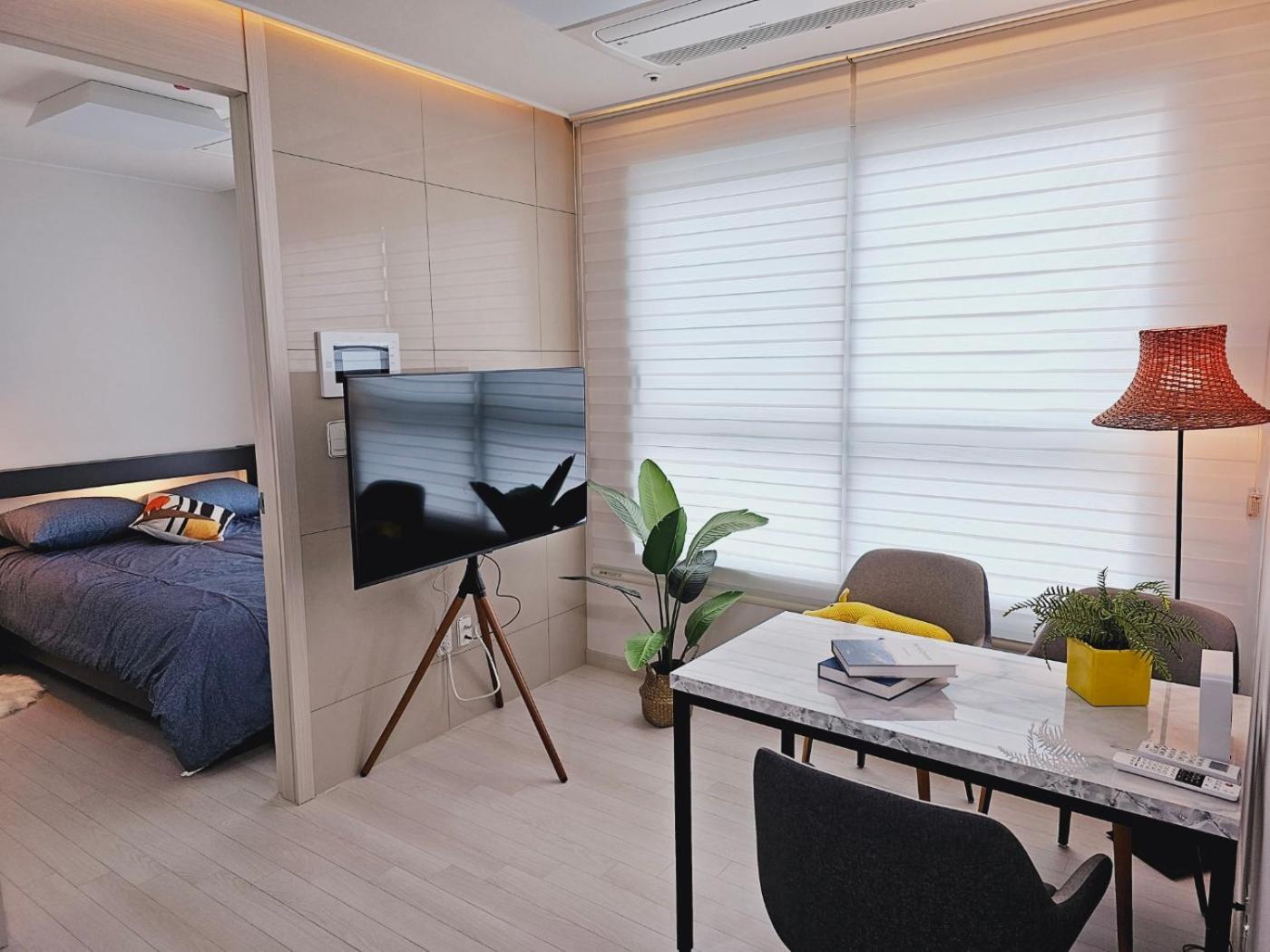 환상적인 뷰의 옐로우 하우스 Apartment โซล ภายนอก รูปภาพ
