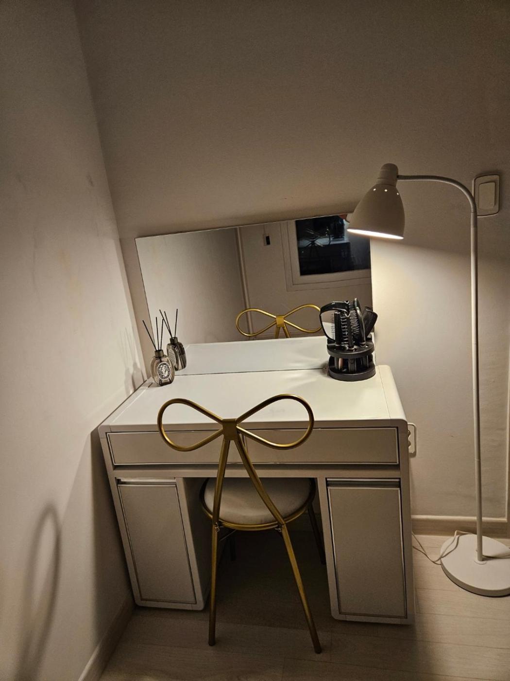 환상적인 뷰의 옐로우 하우스 Apartment โซล ภายนอก รูปภาพ